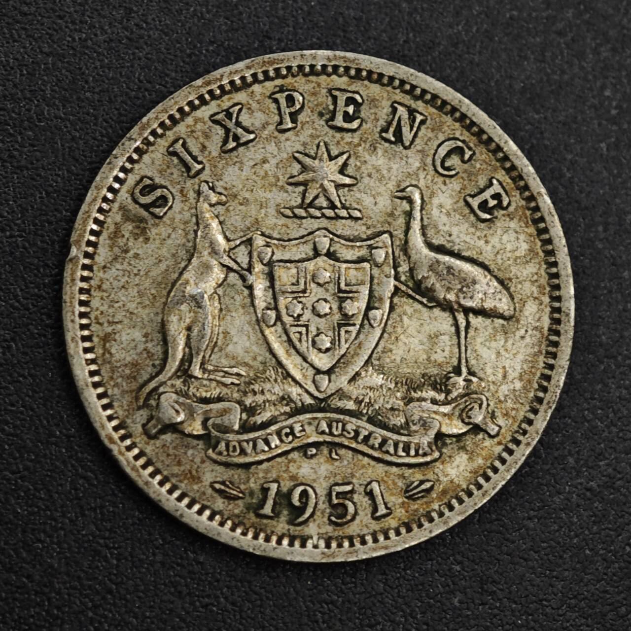 【淘币小摊】限时拍第八百一十二拍  小银币场  满百包邮可预留两周  周一统一发货  澳大利亚1951年乔治六世6便士银币