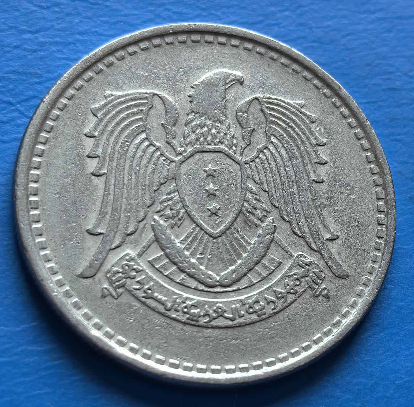 外国优质老铜币银币，周六九点倒数截拍，满百包邮，可寄存半年，喜欢朋友微信扫描二维码可直接参拍