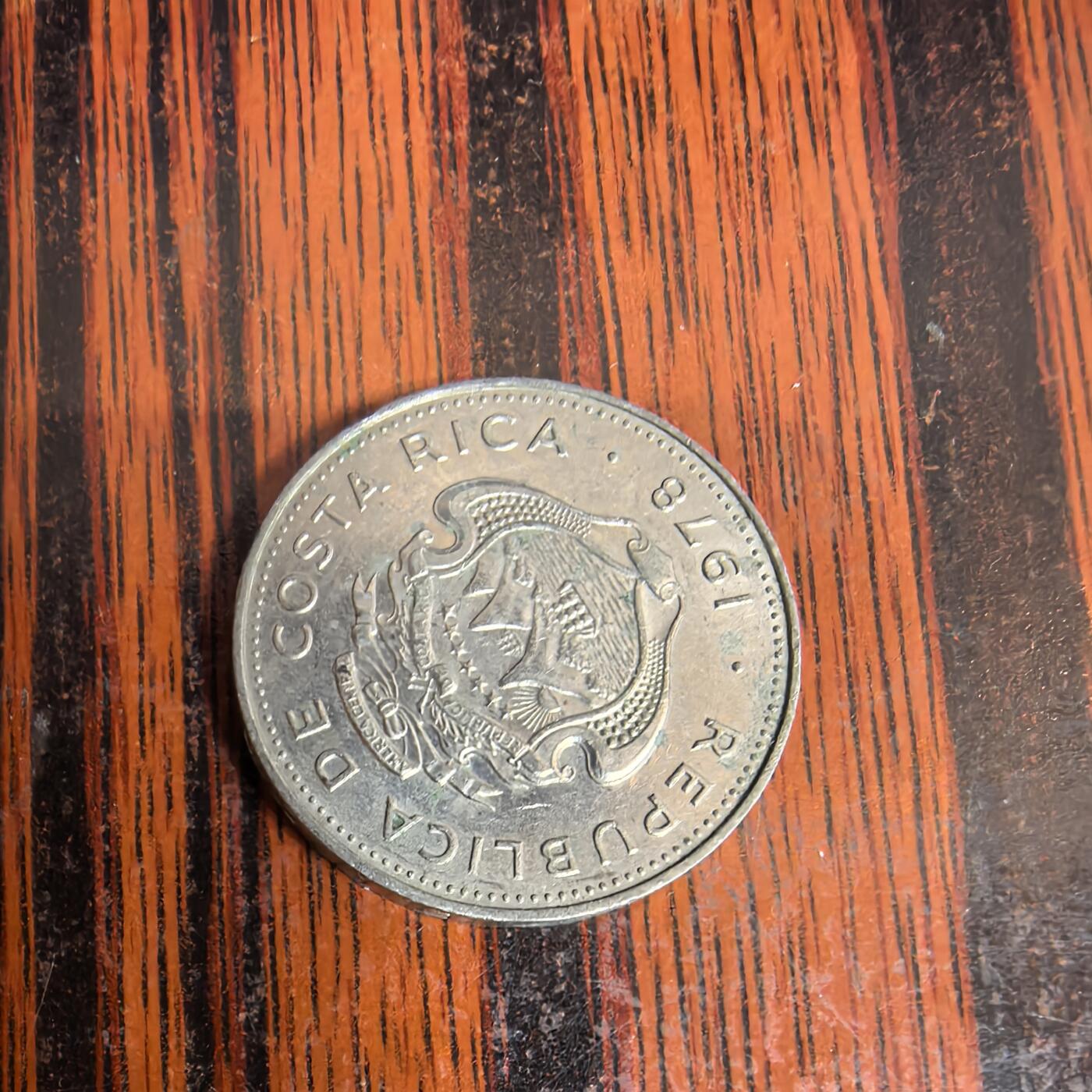 泡泡币外币第三十六场可代拍15038385335微信 哥斯达黎加硬币。