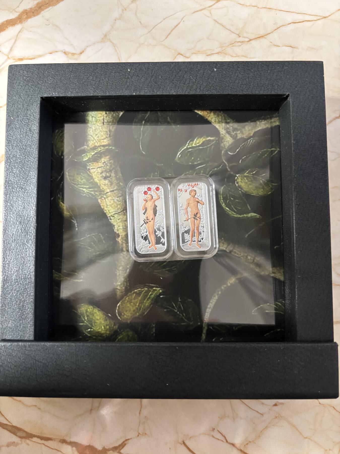 第183期拍卖 喀麦隆2018伊甸园亚当和夏娃彩印条形组合银币，999银，10克*2，发行999套