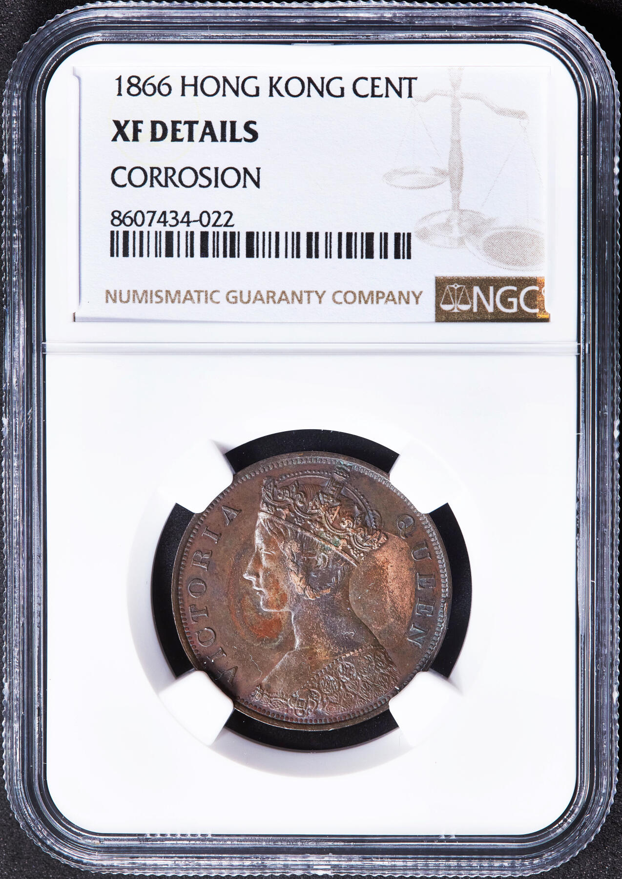 【俄甄集藏】2025年(045)12-03 星期三 晚 19:30 全场包邮 英属香港1866年维多利亚高冠一仙铜币，NGC XFD，巧克力包浆