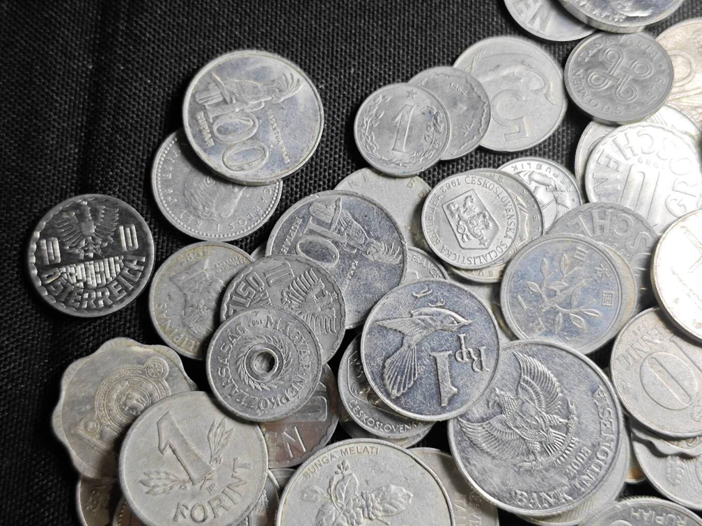 KK钱币收藏小铺 （套币 好品/批量散币 银币）专场  2月预留时间 周末发货  铝币一组100枚一组 各国各年份不同面值100枚