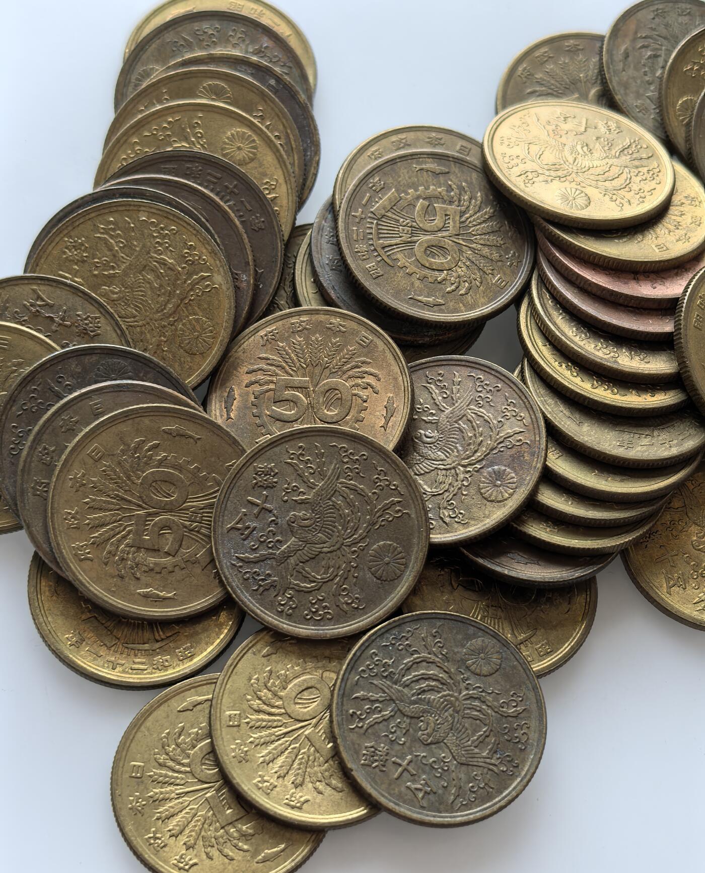 外国优质老铜币银币，周六九点倒数截拍，满百包邮，可寄存半年，喜欢朋友微信扫描二维码可直接参拍