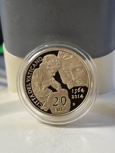 第183期拍卖 - 梵蒂冈2014年文艺复兴米开朗基罗逝世纪念金币，917金，6克，发行2400枚，有氧化点，金价5282
