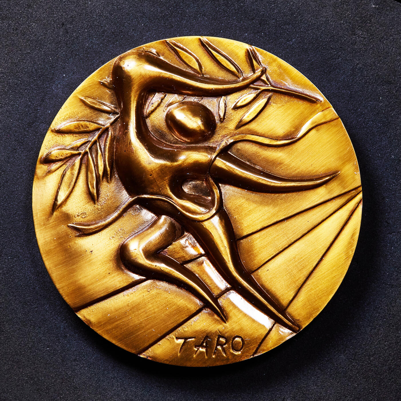 【俄甄集藏】2025年(045)12-03 星期三 晚 19:30 全场包邮 德国1972年慕尼黑奥运会镀金大铜章，直径：70mm，重量：259.2克