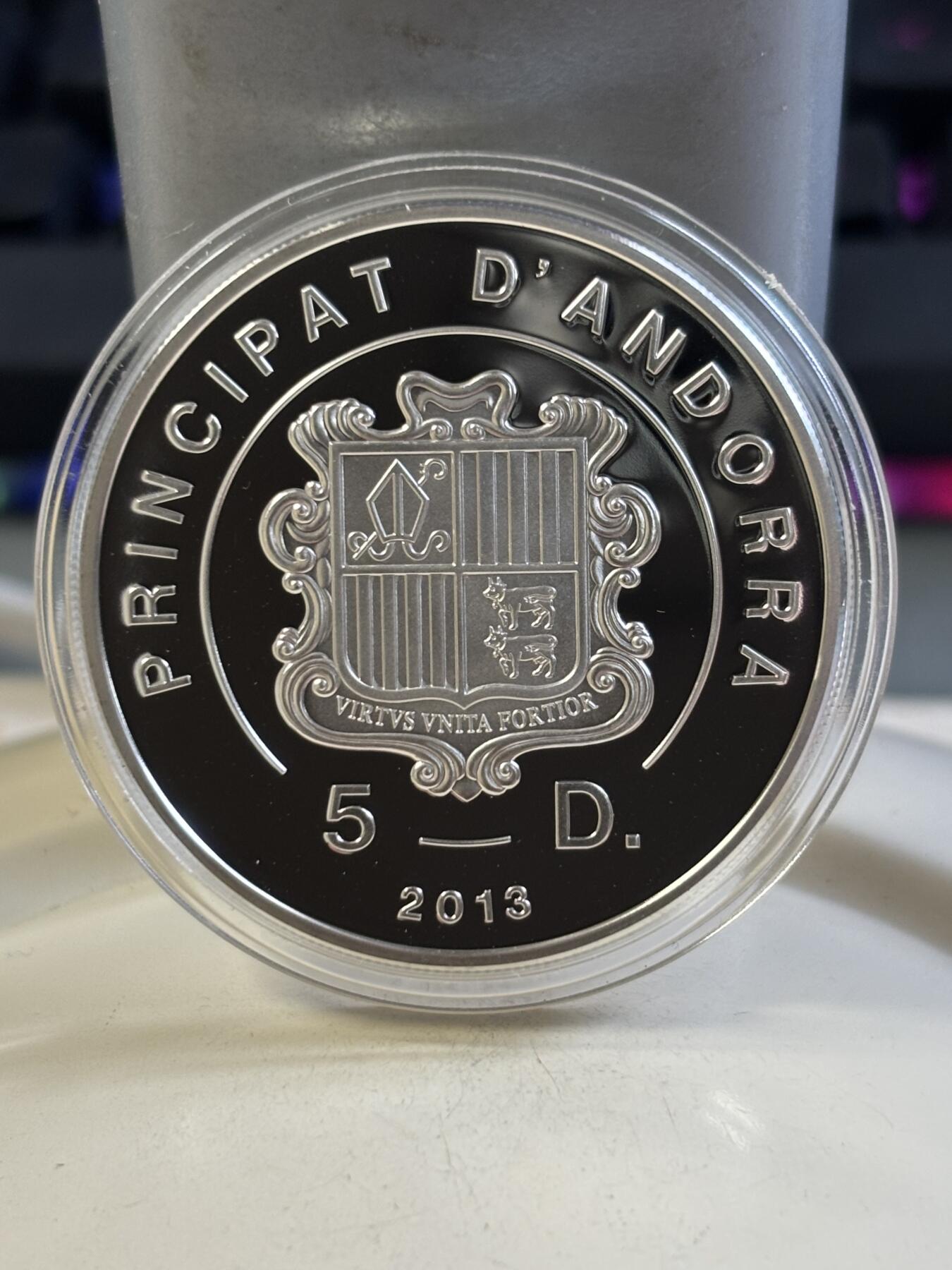 第183期拍卖 安道尔2013年FEI马术世界杯比赛20克精制彩色纪念银币4带证书,925银，发行量2000枚