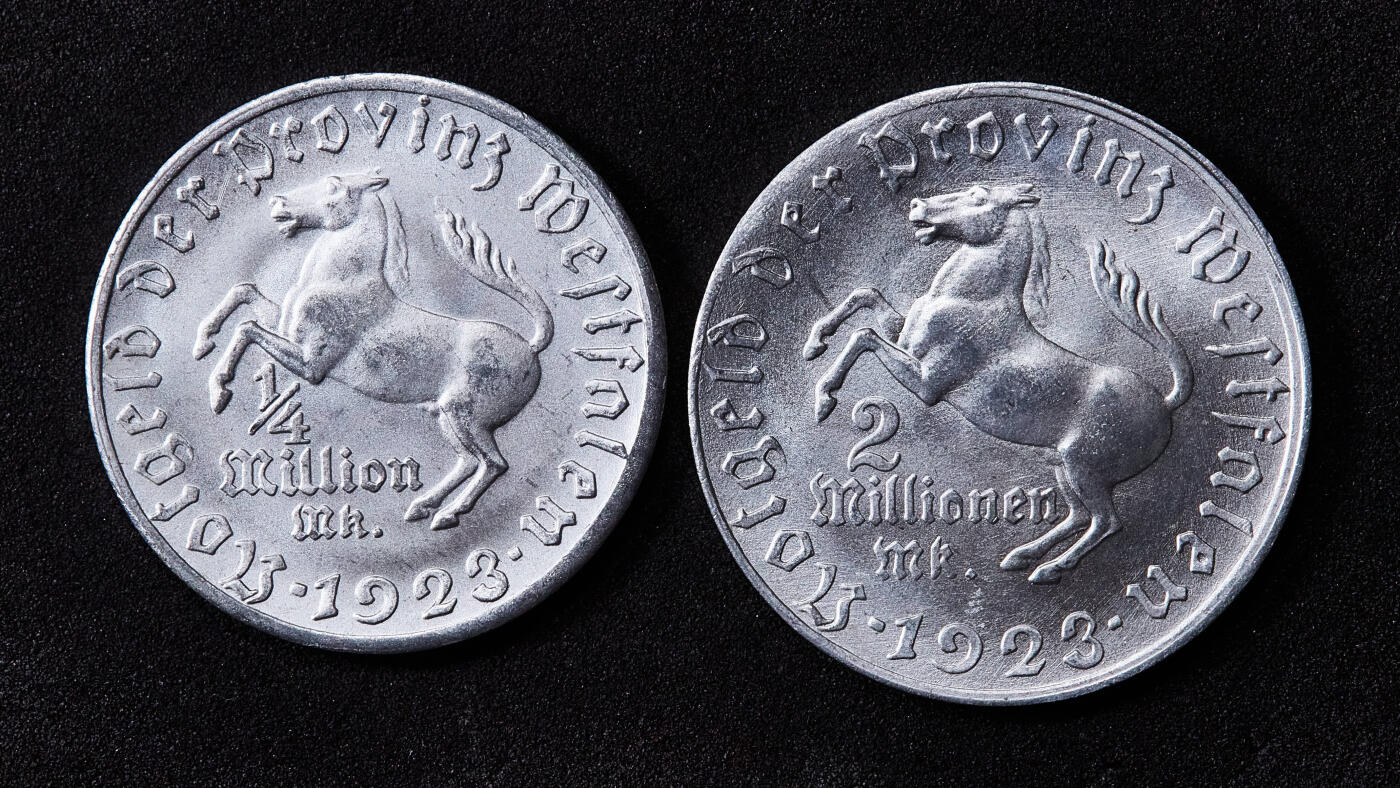 【俄甄集藏】2025年(045)12-03 星期三 晚 19:30 全场包邮 德国1923年德紧威斯特法伦男爵头像25万、200万马克铝币2枚一组，UNC原光品相