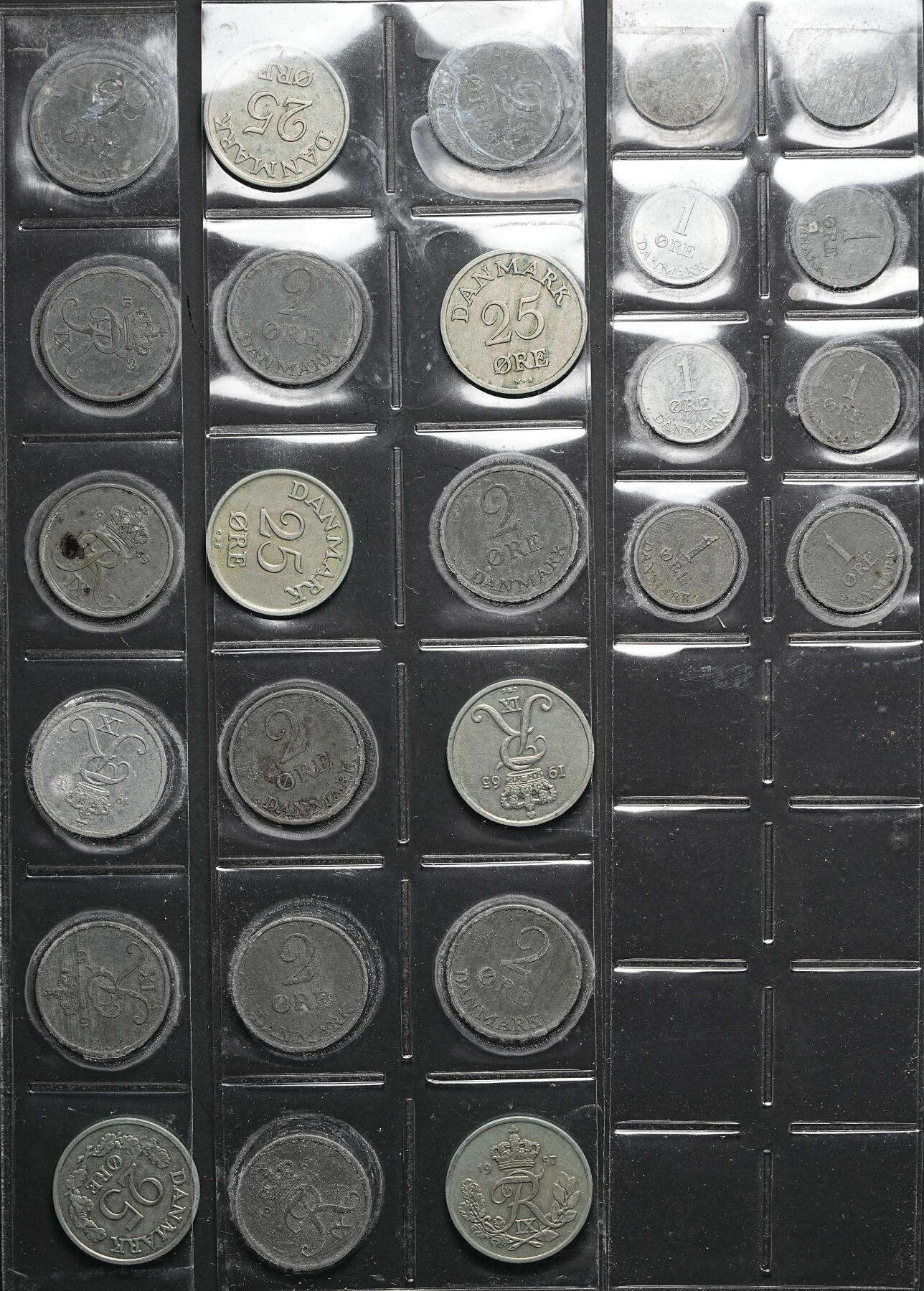 修遠堂世界钱币第九十五期 外国现代币一组108枚 主要是丹麦 含有少量美国，冈比亚，澳大利亚，瑞典
