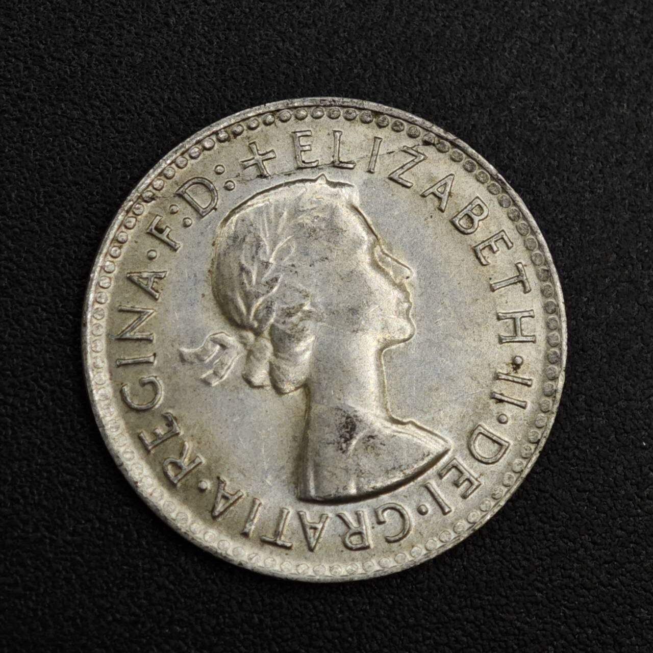 【淘币小摊】限时拍第八百一十二拍  小银币场  满百包邮可预留两周  周一统一发货  澳大利亚1963年伊丽莎白二世3便士银币