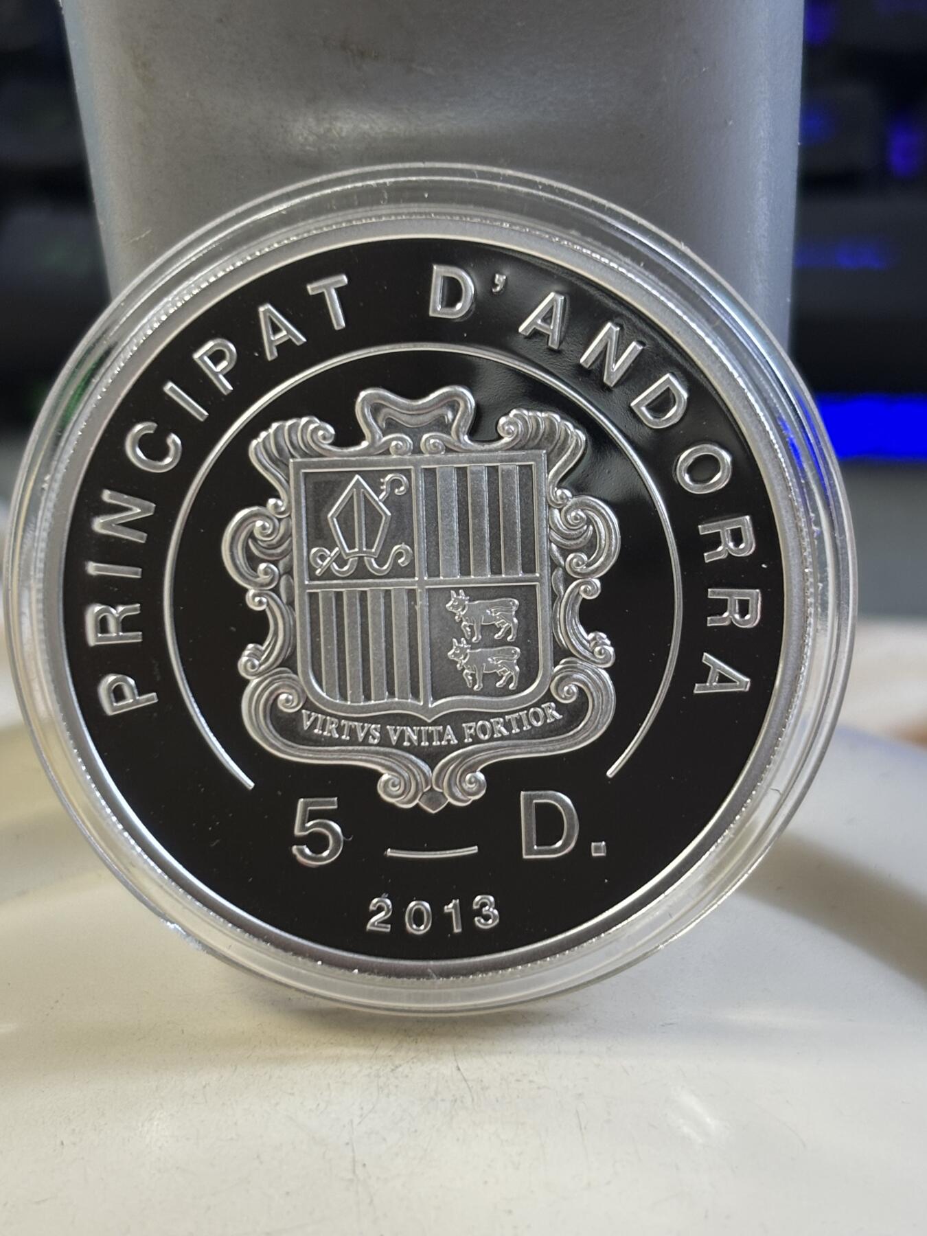 第183期拍卖 安道尔2013年FEI马术世界杯比赛20克精制彩色纪念银币3带证书,925银，发行量2000枚