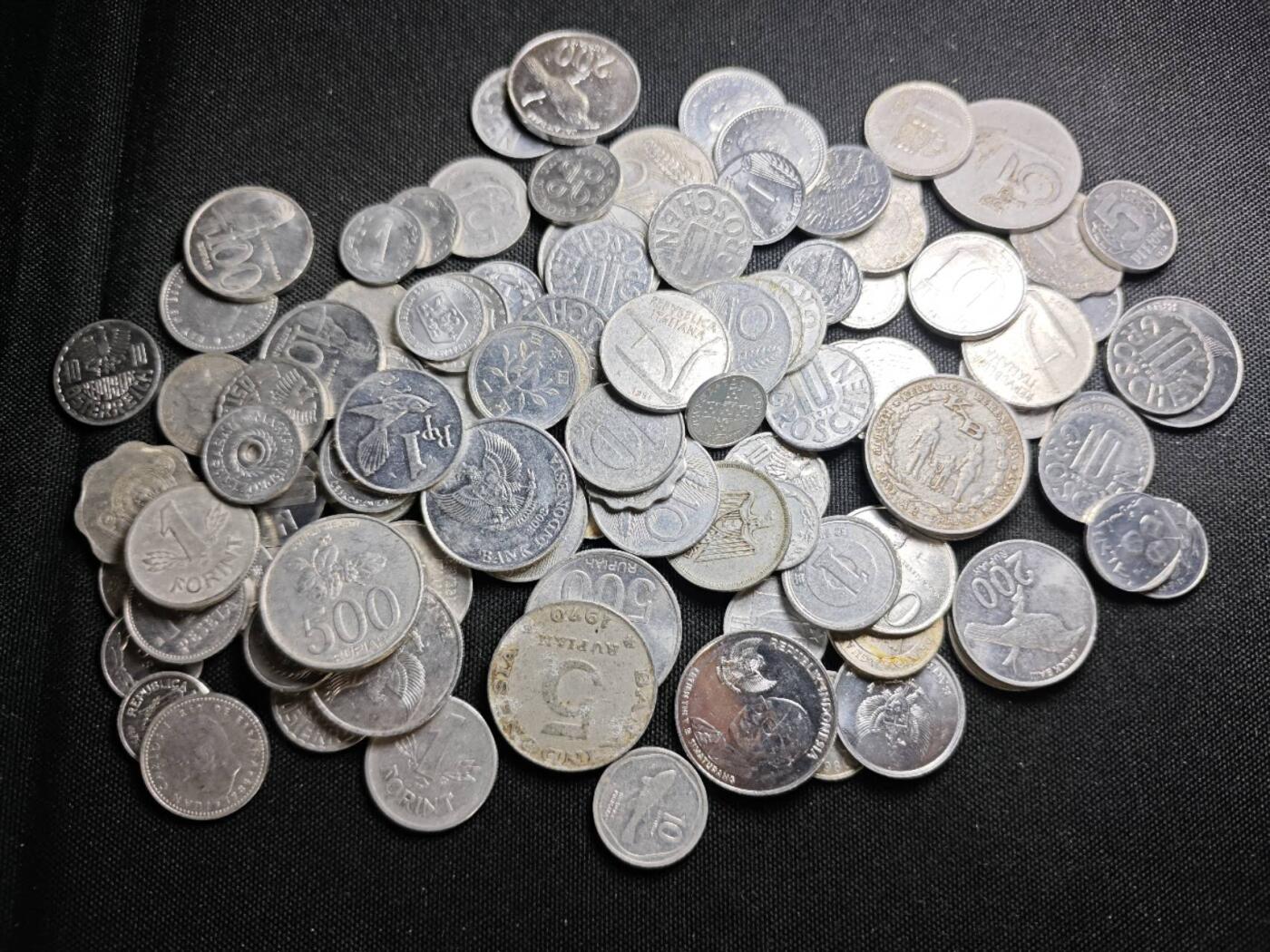 KK钱币收藏小铺 （套币 好品/批量散币 银币）专场  2月预留时间 周末发货  铝币一组100枚一组 各国各年份不同面值100枚