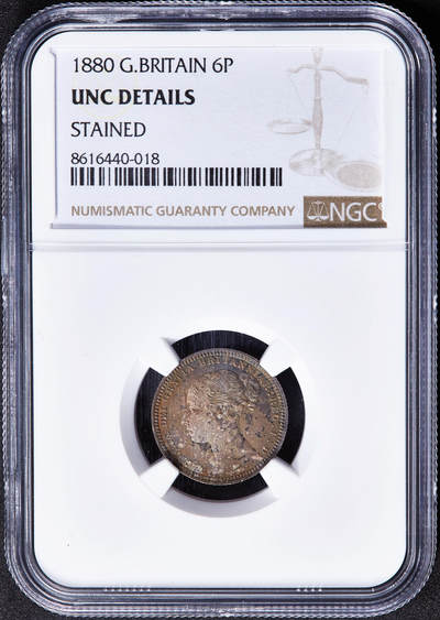 【俄甄集藏】2025年(045)12-03 星期三 晚 19:30 全场包邮 - 英国1880年维多利亚束发版6便士银币，NGC UNCD，五彩酱彩老包浆，细节犀利