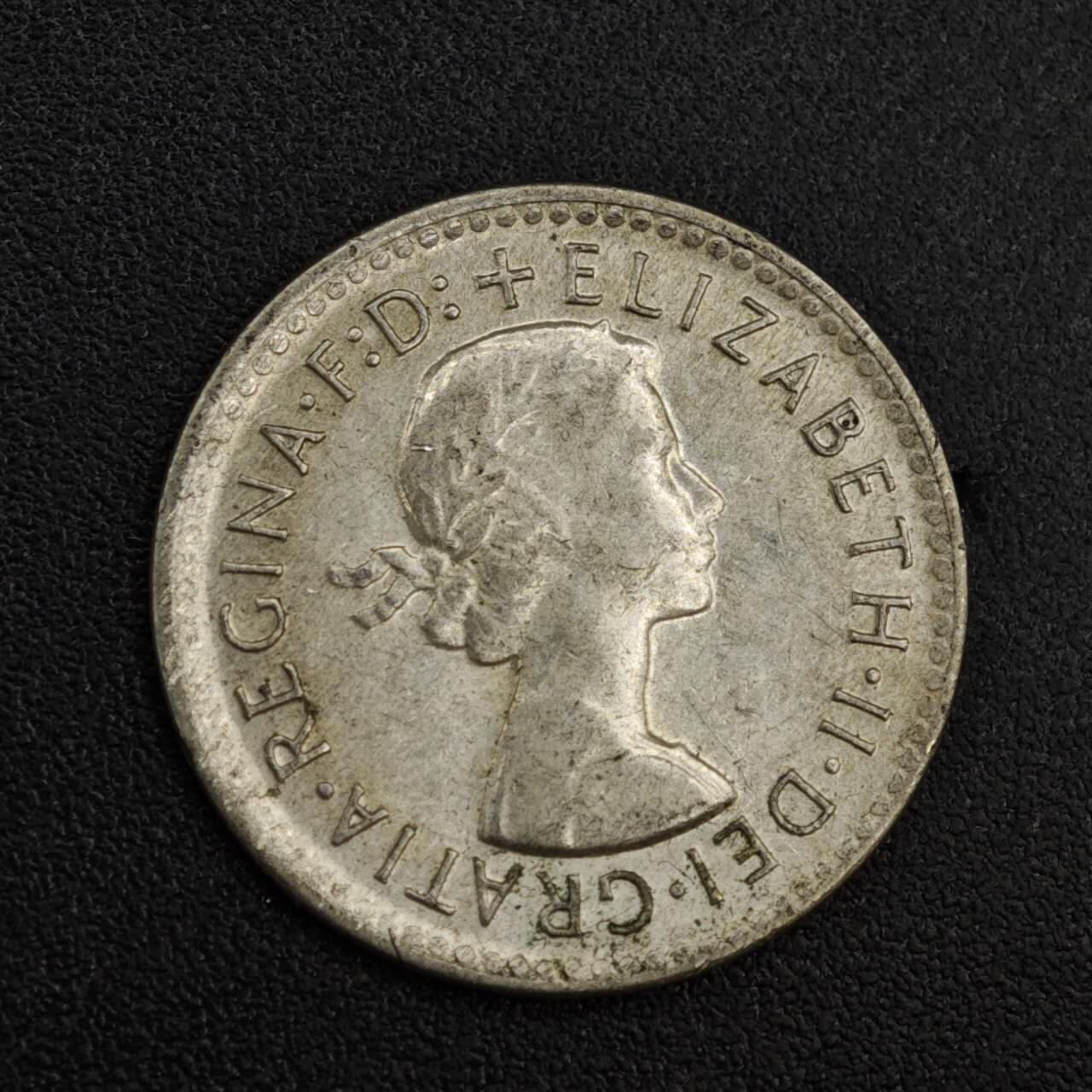 【淘币小摊】限时拍第八百一十二拍  小银币场  满百包邮可预留两周  周一统一发货  澳大利亚1960年伊丽莎白二世3便士银币