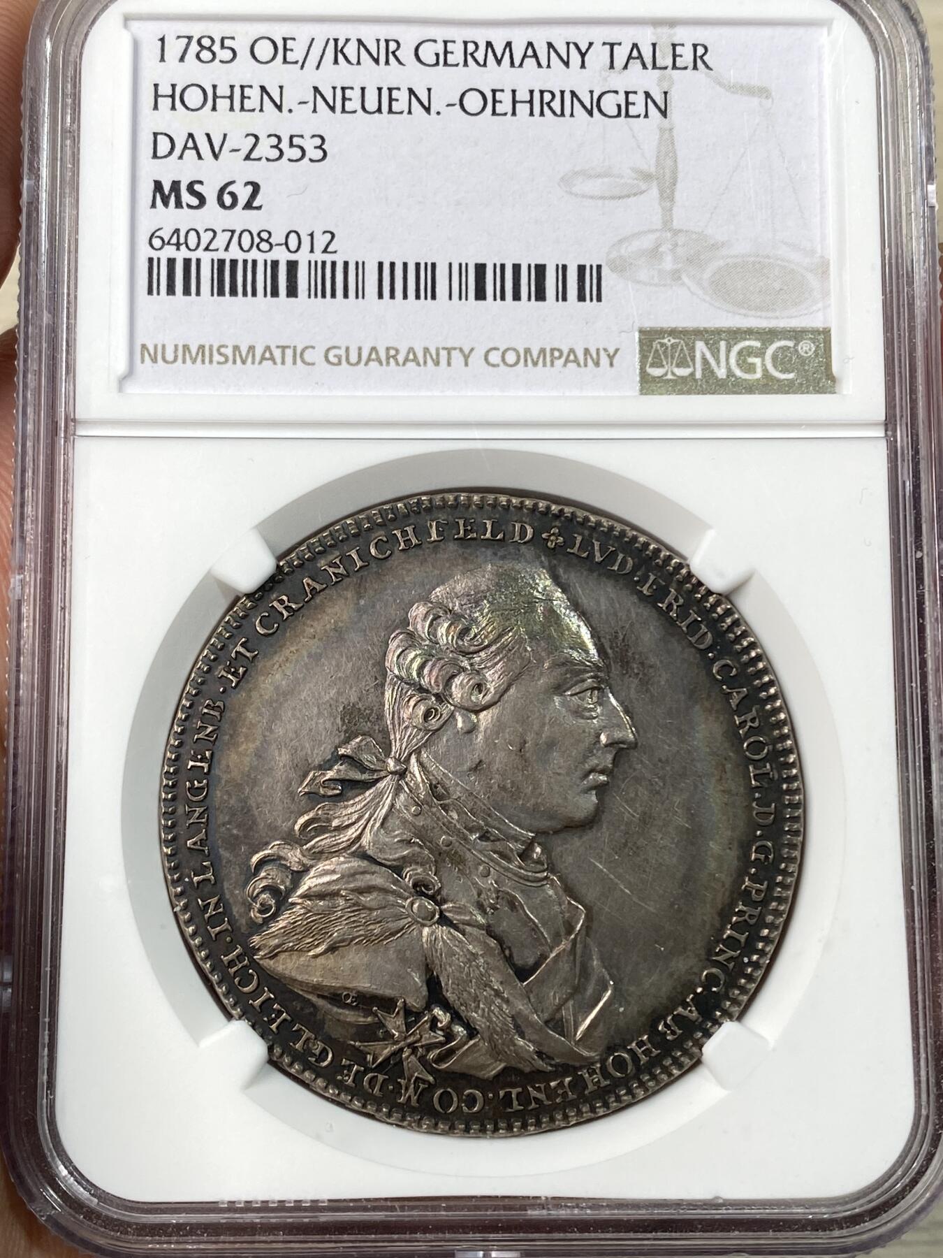 万国钱币拍卖第056期 NGC MS62 1785年德国霍恩洛赫·诺伊恩斯特·奥林根路德维希·弗里德里希·卡尔双狮护盾大泰勒 罕见小邦品种 欧陆深五彩包浆 NGC亚军分