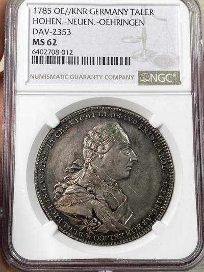 万国钱币拍卖第056期 - NGC MS62 1785年德国霍恩洛赫·诺伊恩斯特·奥林根路德维希·弗里德里希·卡尔双狮护盾大泰勒 罕见小邦品种 欧陆深五彩包浆 NGC亚军分