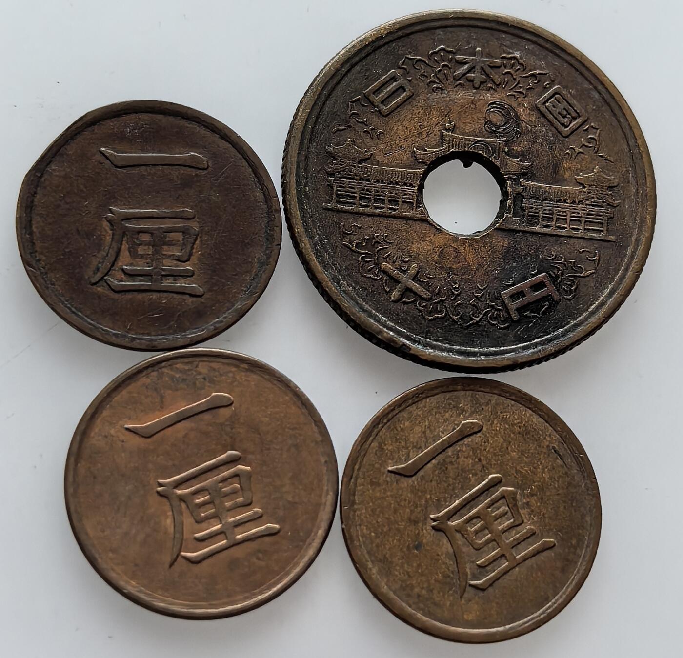 外国优质老铜币银币，周六九点倒数截拍，满百包邮，可寄存半年，喜欢朋友微信扫描二维码可直接参拍