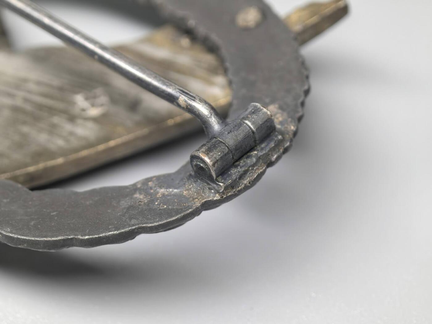 小驴勋章奖章收藏11月29日周六晚六点拍卖（珍爱和平，收藏战争，铭记历史，勿忘国耻，忠党爱国。有偿代拍，送拍规则在简介最后，参拍须阅读规则后再参拍，关系到运费包装发货时效真假辨别等关键信息，拍卖时不再发原图，看大图店主微信码在拍卖店铺介绍里）