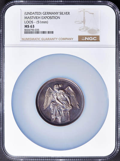 【俄甄集藏】2025年(045)12-03 星期三 晚 19:30 全场包邮 - 德国19世纪纪念柏林畜牧业博览会大银章，NGC MS63，名家Loos作品，紫罗兰五彩老包浆，高浮雕，底板凝霜，正面为手持花环的天使造像，直径：51mm，状态极佳