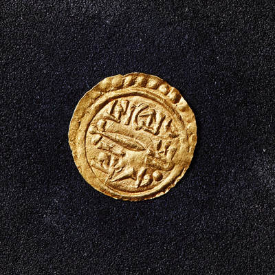 【俄甄集藏】2025年(045)12-03 星期三 晚 19:30 全场包邮 - 尼泊尔王国1847-1881年苏伦德拉国王1/2莫哈金币，直径：14mm，重量：0.4克，稀少品种，UNC品相