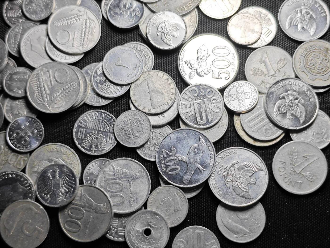 KK钱币收藏小铺 （套币 好品/批量散币 银币）专场  2月预留时间 周末发货   铝币一组100枚一组 各国各年份不同面值100枚