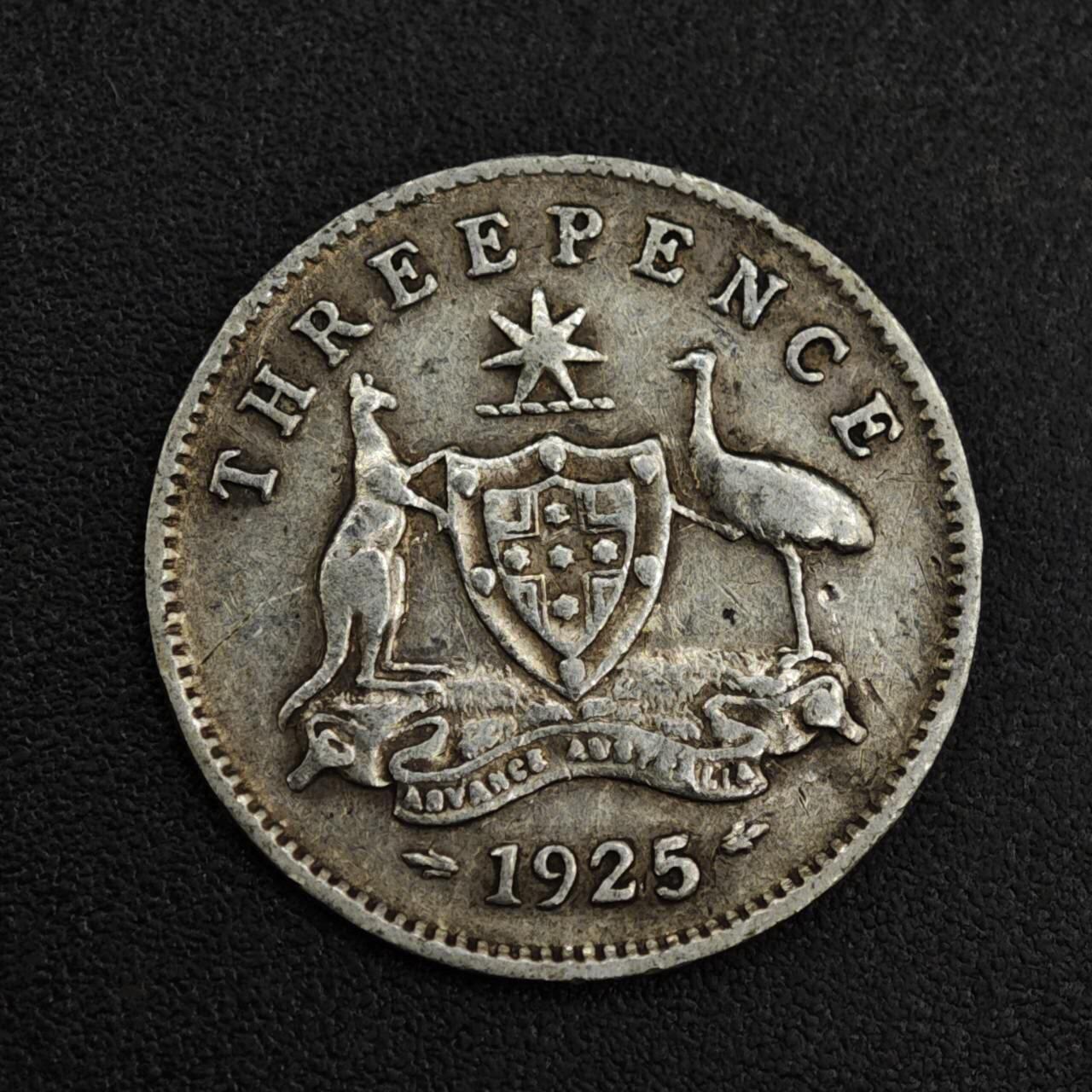 【淘币小摊】限时拍第八百一十二拍  小银币场  满百包邮可预留两周  周一统一发货  澳大利亚1925年乔治五世3便士银币