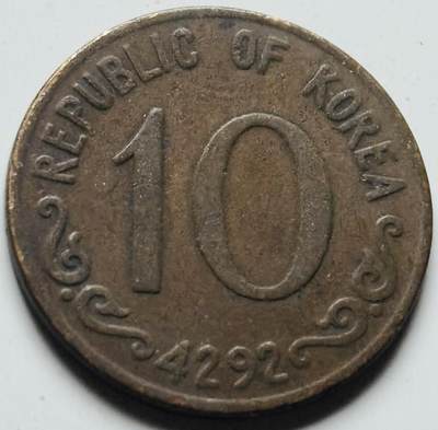 文馨钱币收藏第 284 场，【 长期接收代拍品】老藏家拍品南朝鲜李承晚时期货币，泰国大型纪念币，土耳其各时期及各国套币场 - 稀少南朝鲜李承晚时期 1959 年 4292 木槿花 10 元铜币首发年