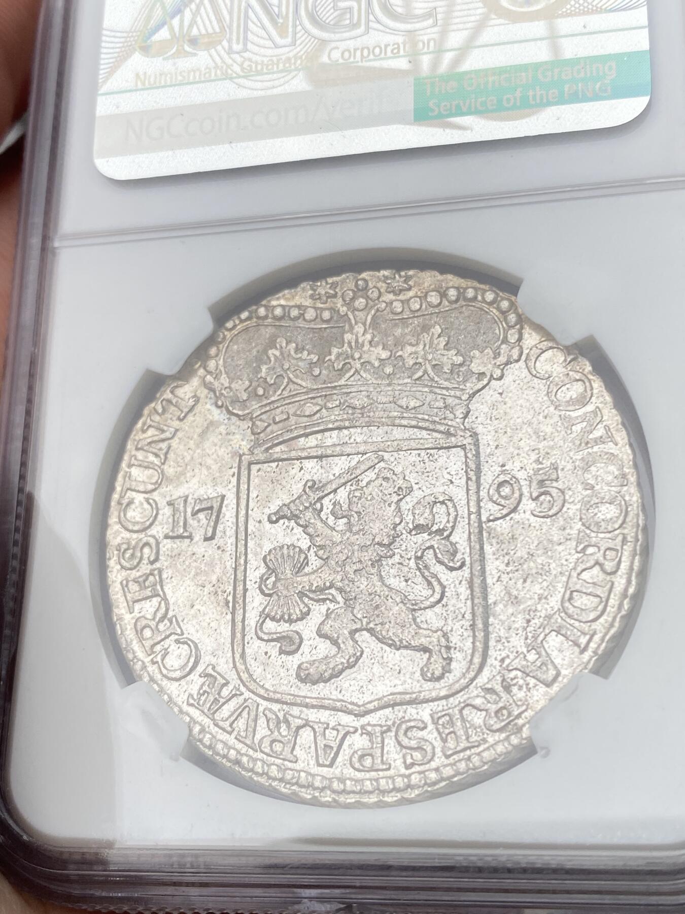 万国钱币拍卖第056期