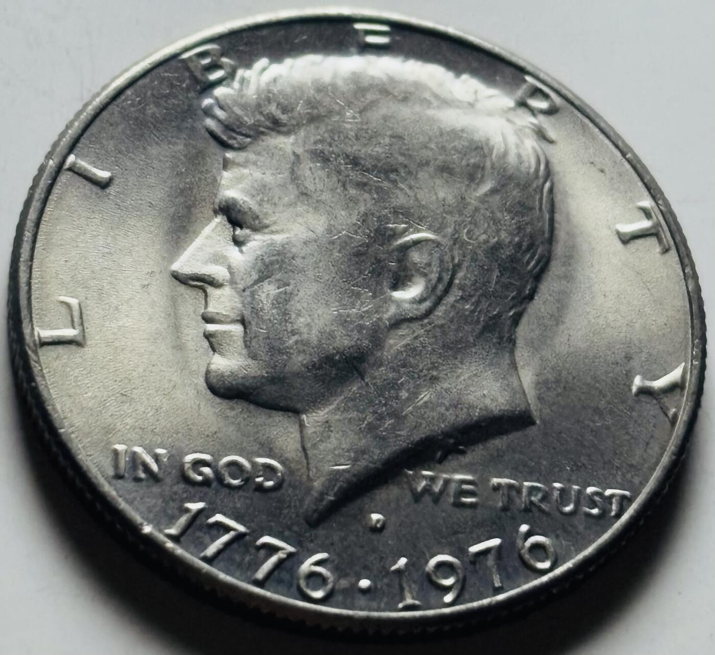 文馨钱币收藏第 284 场，【 长期接收代拍品】老藏家拍品南朝鲜李承晚时期货币，泰国大型纪念币，土耳其各时期及各国套币场 原光好品 1976 年美国建国 200 周年肯尼迪半美元纪念币 D 版