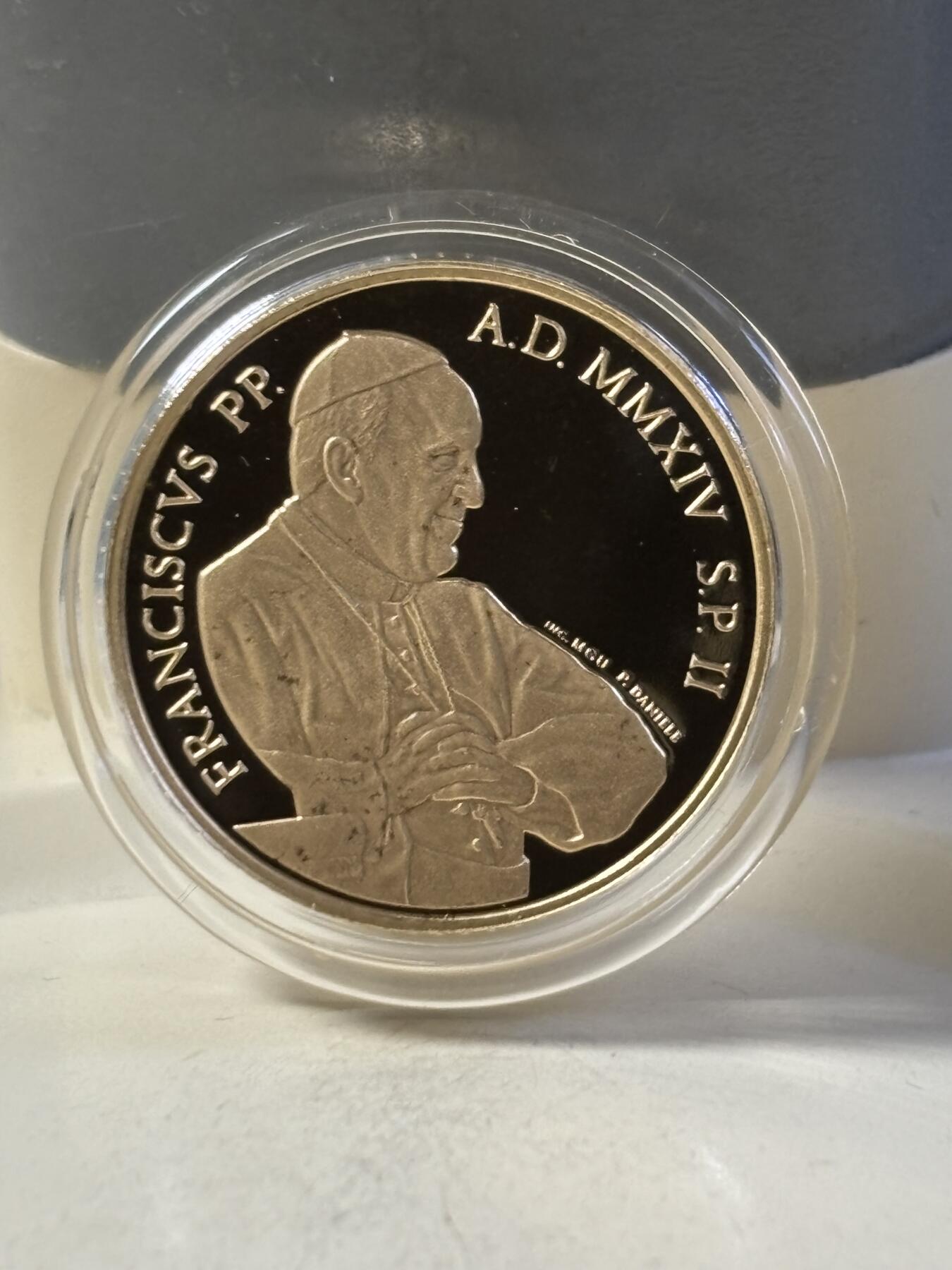 第183期拍卖 梵蒂冈2014年文艺复兴米开朗基罗逝世纪念金币，917金，6克，发行2400枚，有氧化点