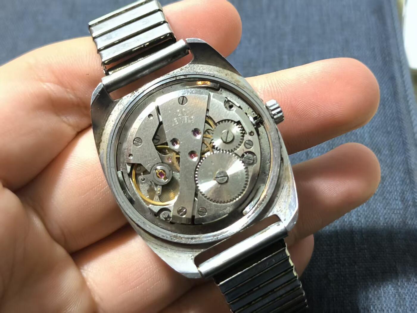 罗岚⭐新藏⭐特惠专拍第一场-分享拍场赚佣 上海牌手表 12时金盘针（高级版本-自动上链机芯）钢链表带 需检修