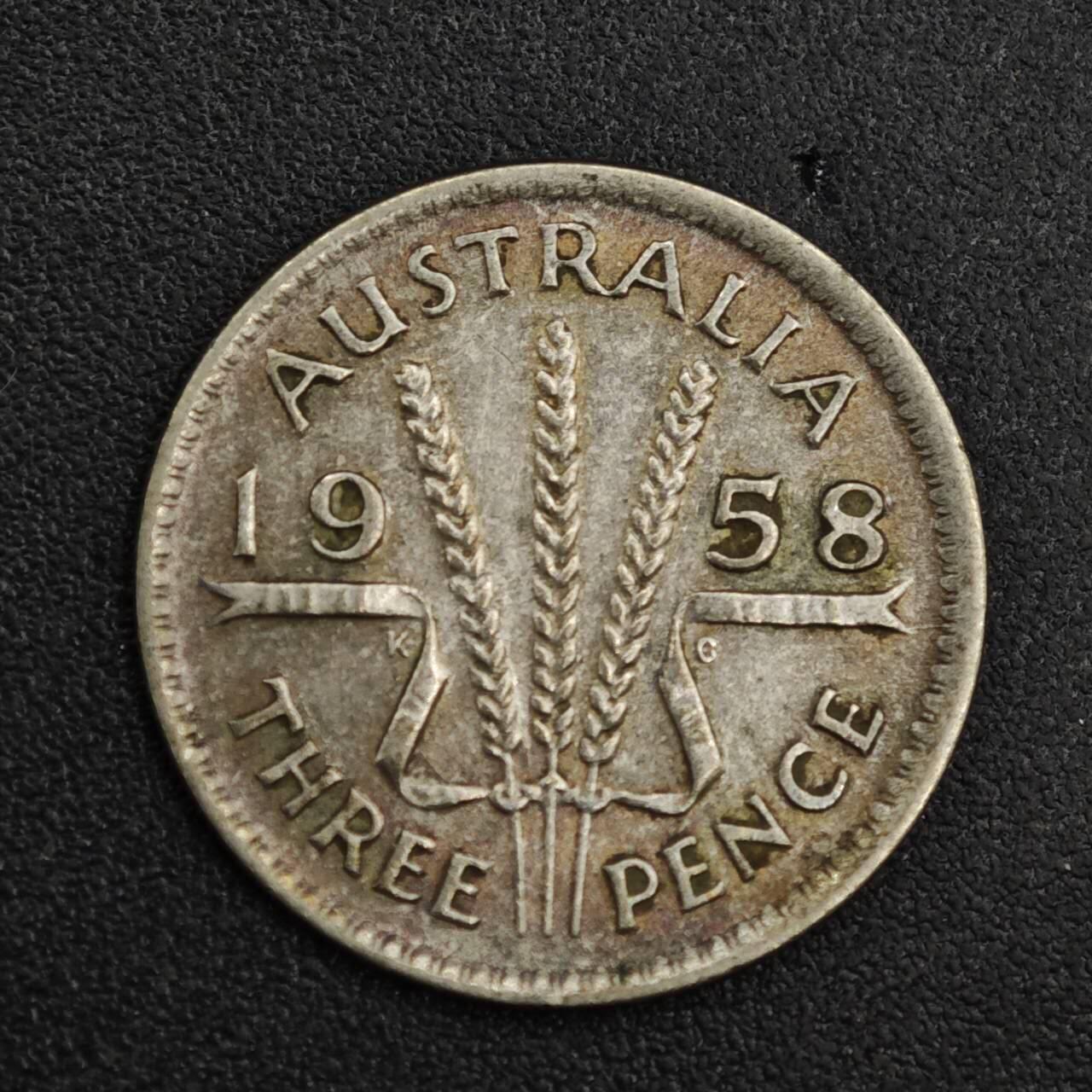 【淘币小摊】限时拍第八百一十二拍  小银币场  满百包邮可预留两周  周一统一发货  澳大利亚1958年伊丽莎白二世3便士银币