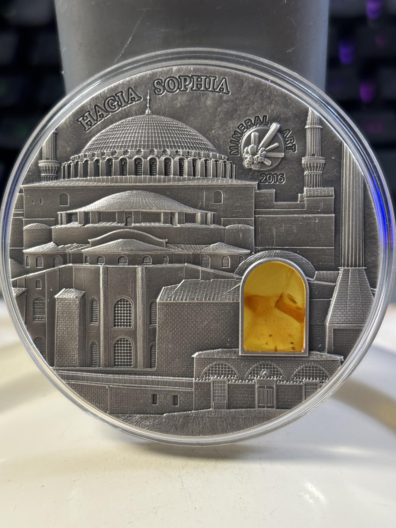 第183期拍卖 帕劳2016年琥珀艺术系列圣索菲亚大教堂2盎司纪念银币带证书，999银，发行999枚