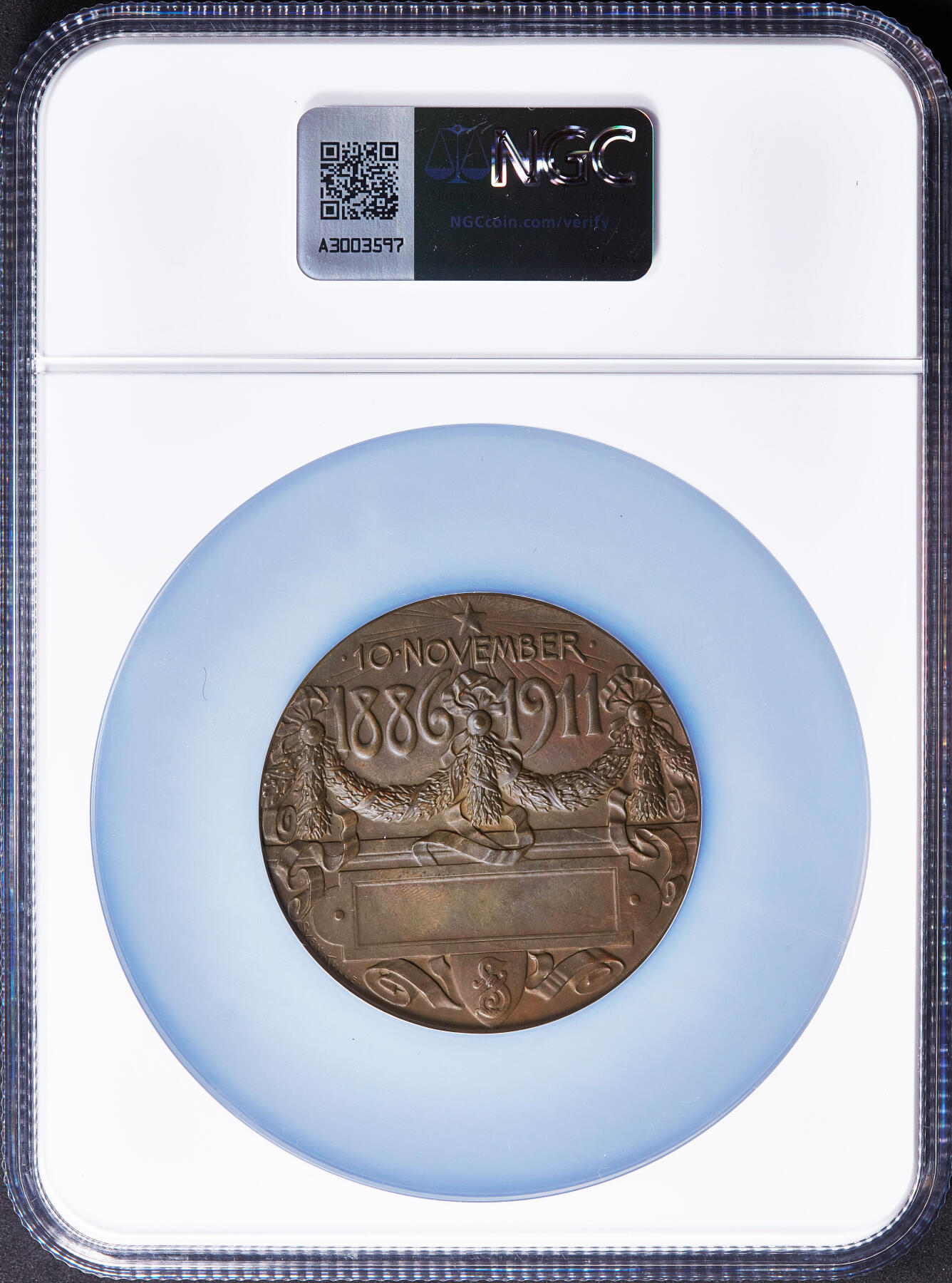 【俄甄集藏】2025年(045)12-03 星期三 晚 19:30 全场包邮 瑞典1911年纪念斯堪的纳维亚保险公司成立25周年大铜章，NGC MS62，巧克力包浆，设计精美，雕刻家斯文·库勒作品，直径：57mm