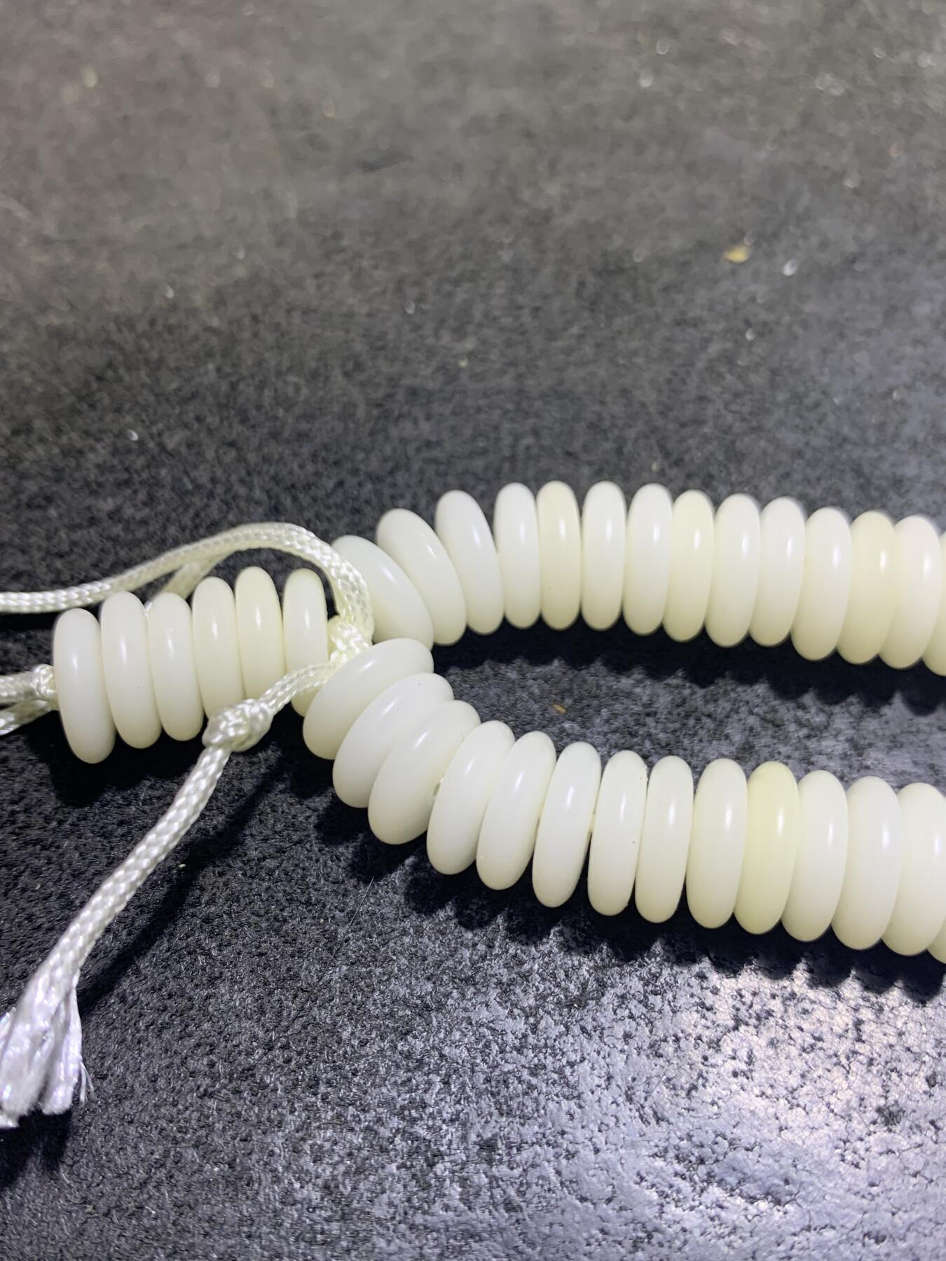 精美菩提根110+6隔片手串一条，