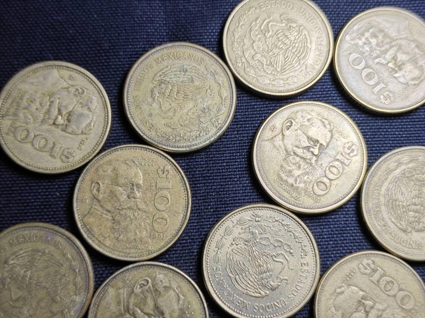 KK钱币收藏小铺 （套币 好品/批量散币 银币）专场  2月预留时间 周末发货  墨西哥100比索铜币20枚