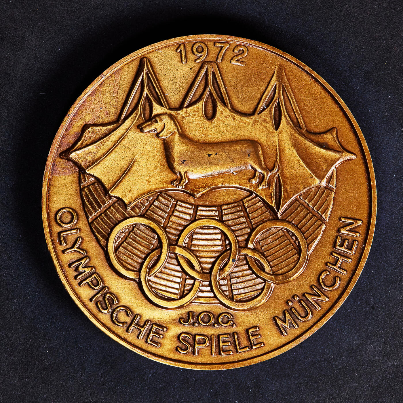 【俄甄集藏】2025年(045)12-03 星期三 晚 19:30 全场包邮 德国1972年慕尼黑奥运会镀金大铜章，直径：70mm，重量：259.2克