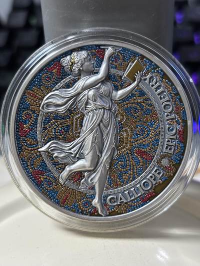 第183期拍卖 - 喀麦隆2024年史诗级缪斯女神系列1卡利奥普2盎司彩色仿古纪念银币，999银,发行量 500枚