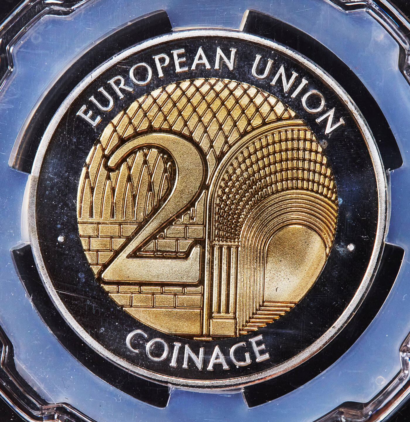 【俄甄集藏】2025年(045)12-03 星期三 晚 19:30 全场包邮 马耳他2014年戈佐岛上的塔皮努圣母国家朝圣地2欧元双色精制样币，信泰 SP67，稀少品种，直径35mm