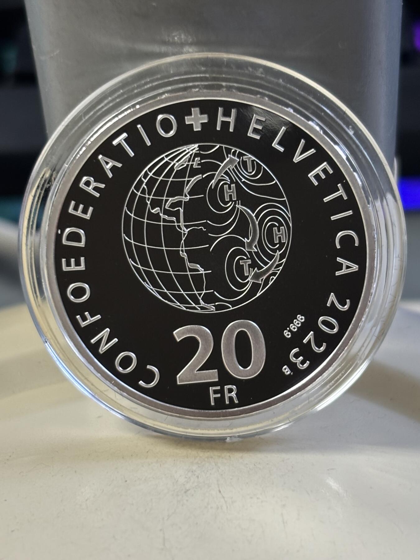 第183期拍卖 瑞士2023年清洁能源系列风能夜光精制纪念银币，999银，20克，发行10000枚