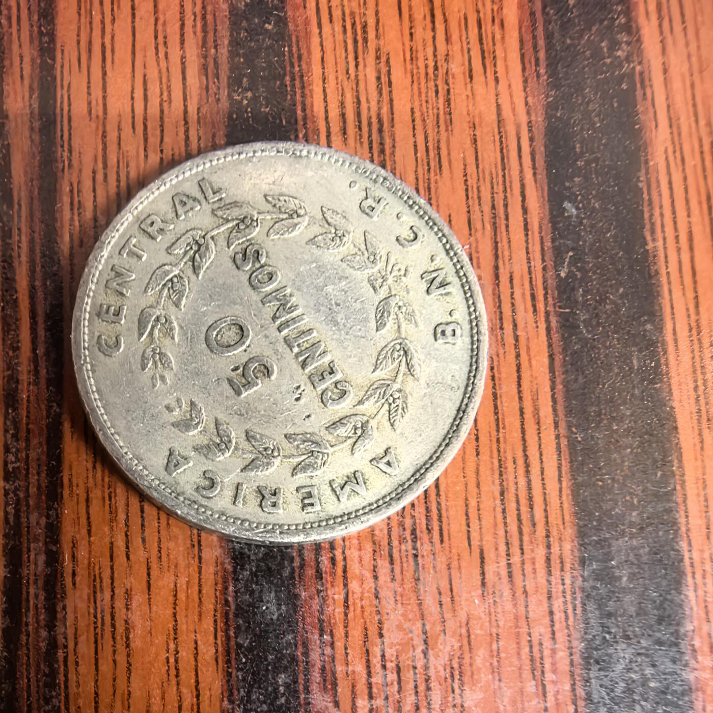 泡泡币外币第三十六场可代拍15038385335微信 哥斯达黎加硬币。