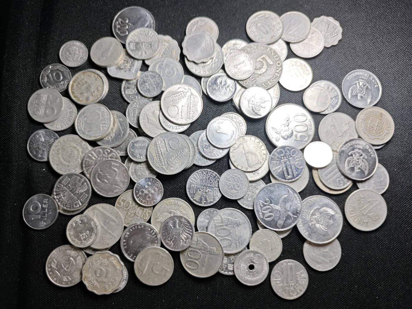 KK钱币收藏小铺 （套币 好品/批量散币 银币）专场  2月预留时间 周末发货   铝币一组100枚一组 各国各年份不同面值100枚