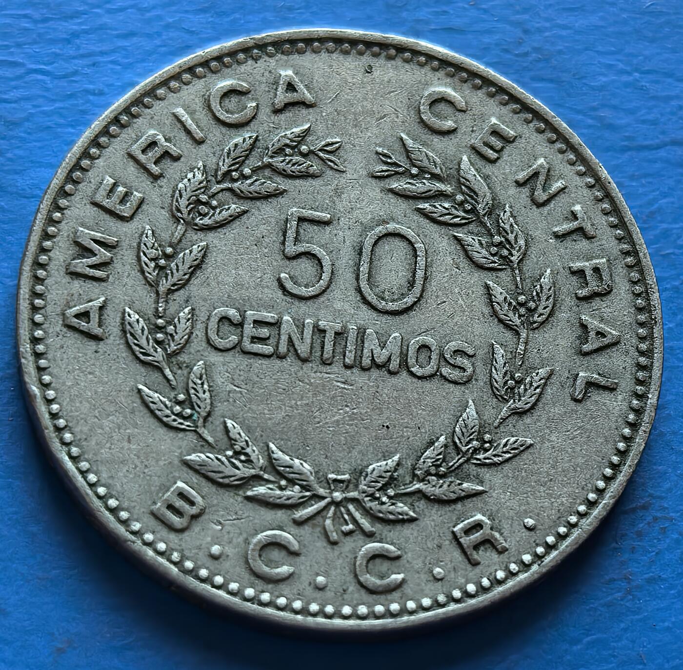 外国优质老铜币银币，周六九点倒数截拍，满百包邮，可寄存半年，喜欢朋友微信扫描二维码可直接参拍