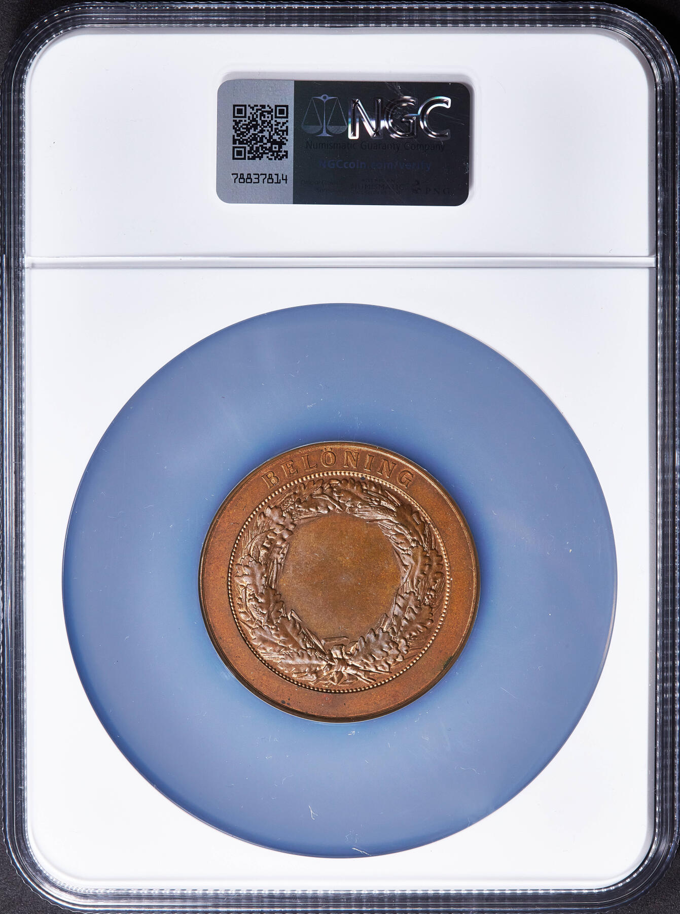 【俄甄集藏】2025年(045)12-03 星期三 晚 19:30 全场包邮 瑞典19世纪延雪平皇家家庭协会荣誉大铜章，NGC MS64，原铜光养眼，正面为延雪平地区纹章，直径：51mm