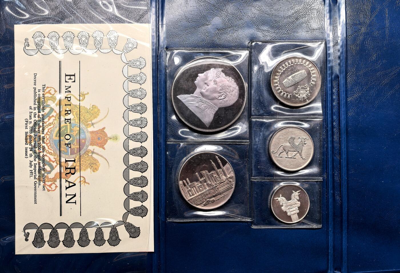 纫秋兰以为佩·凡希社微拍感恩专场 1971伊朗精铸PS大钱包，属于经手过品相最好的几套之一，紫罗兰五彩更是锦上添花，让人过目不忘的一套收藏级品相！