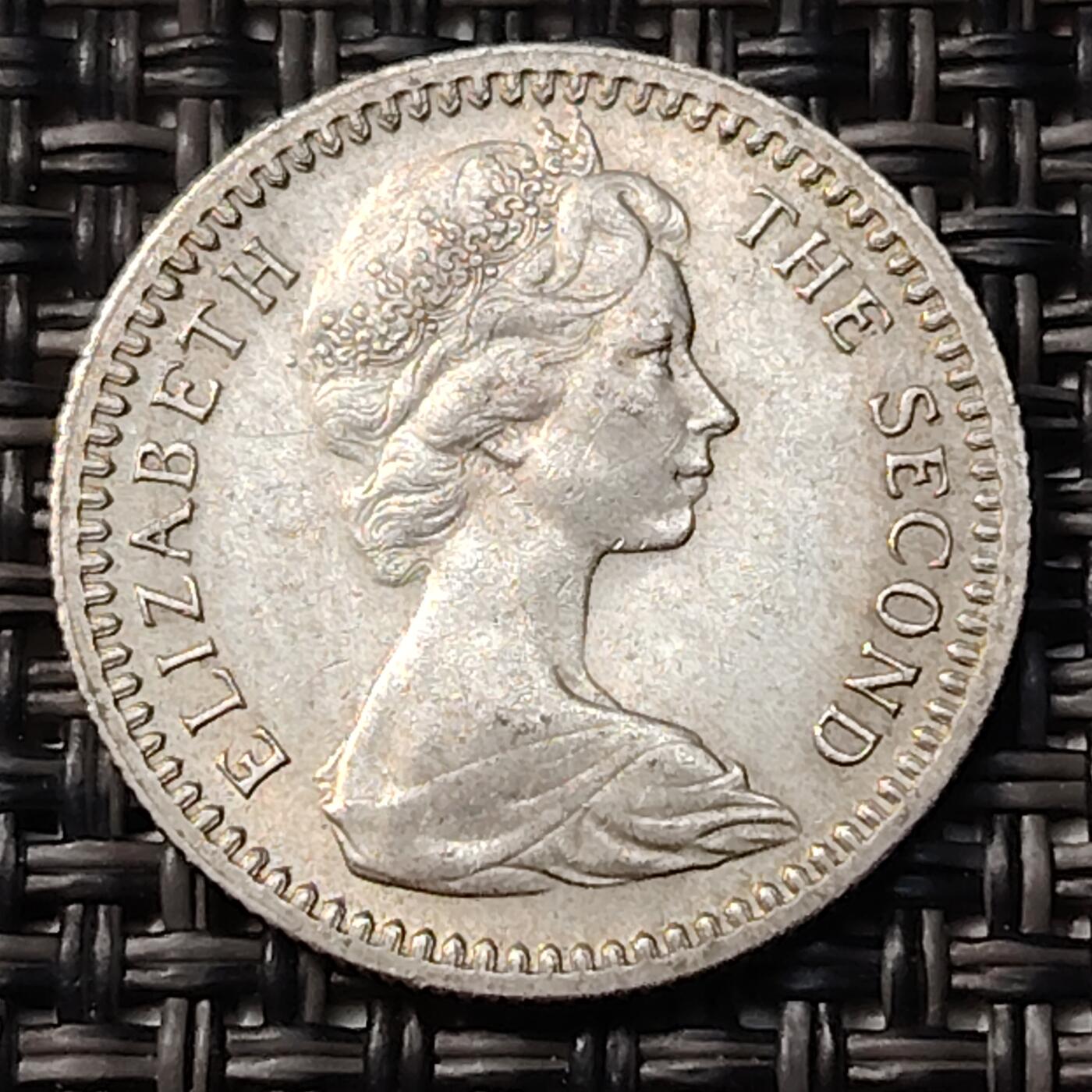 布加迪🐬～世界钱币(上海)🌾第 262 期 /  各国套币和散币 罗德西亚 1964年 6便士 女王头像