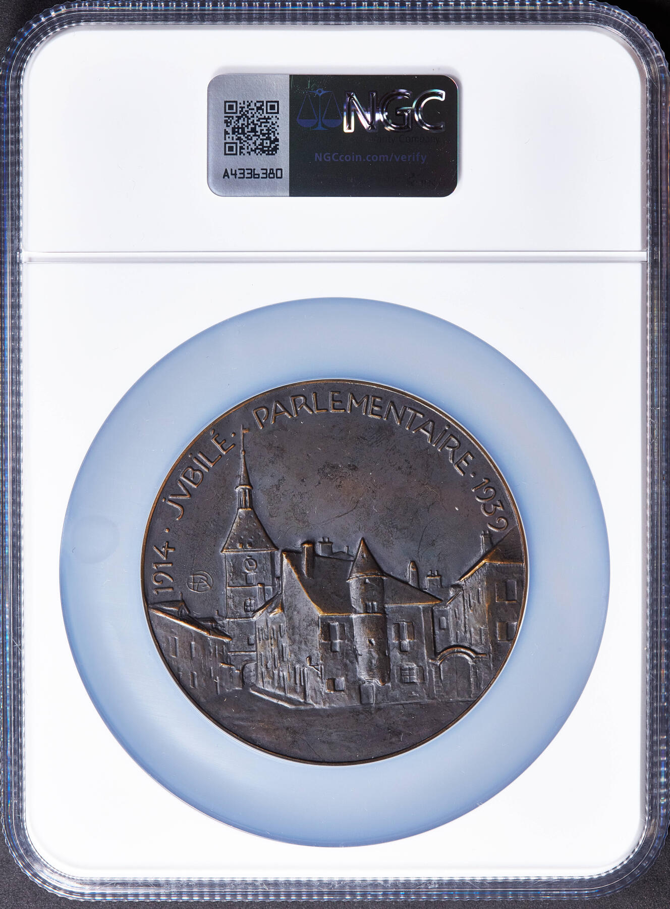 【俄甄集藏】2025年(045)12-03 星期三 晚 19:30 全场包邮 法国1939年纪念总理皮埃尔·艾蒂安·弗朗丹议会生涯25周年大铜章，NGC MS62，黑巧克力包浆，高浮雕，直径：70mm，少见品种