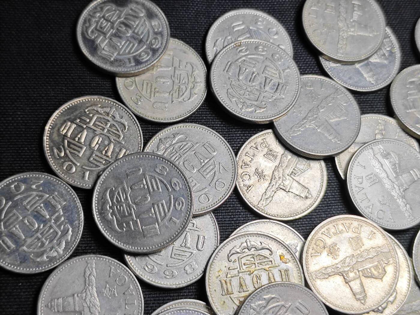 KK钱币收藏小铺 （套币 好品/批量散币 银币）专场  2月预留时间 周末发货  澳门一元44枚