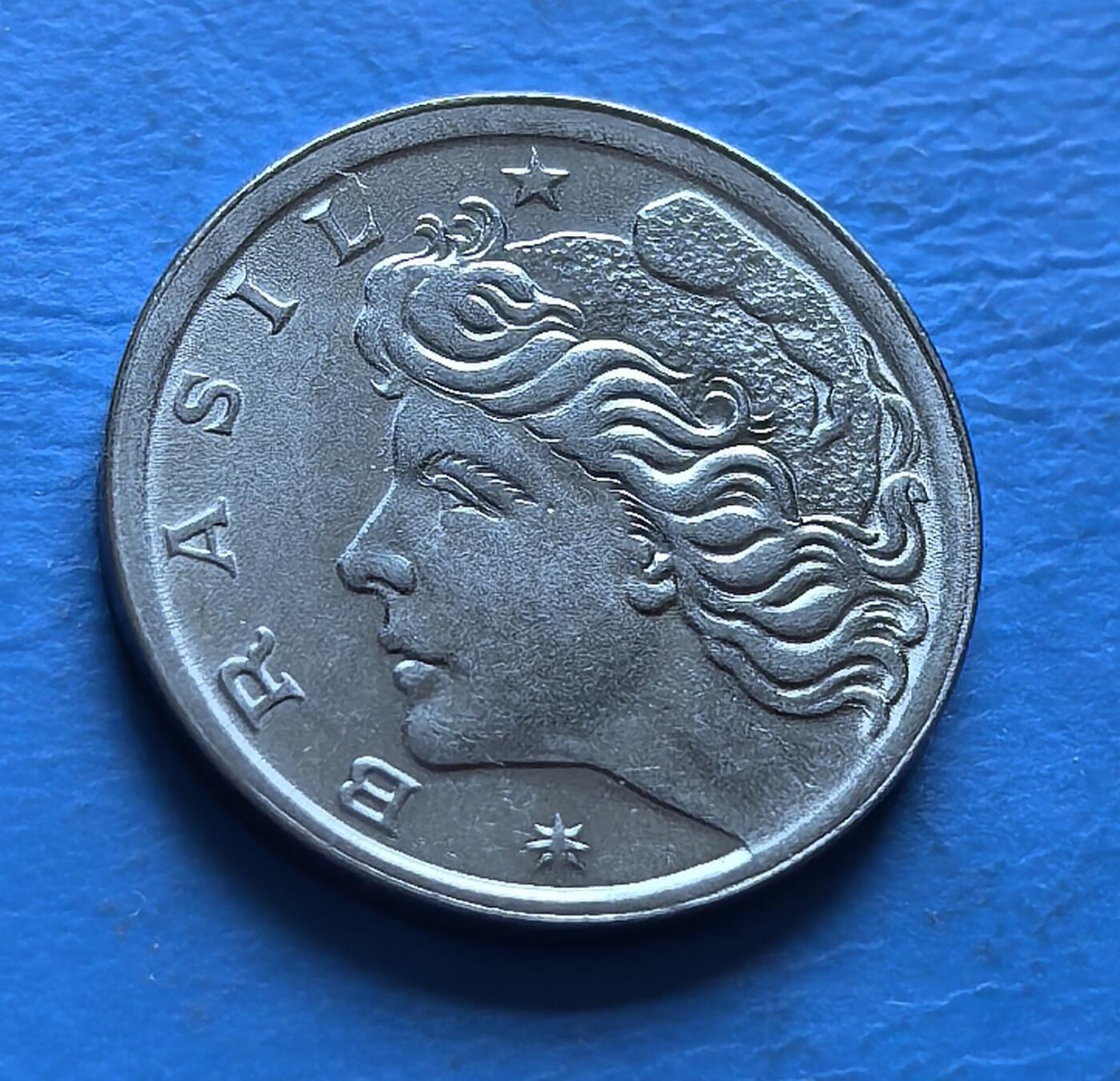 外国优质老铜币银币，周六九点倒数截拍，满百包邮，可寄存半年，喜欢朋友微信扫描二维码可直接参拍