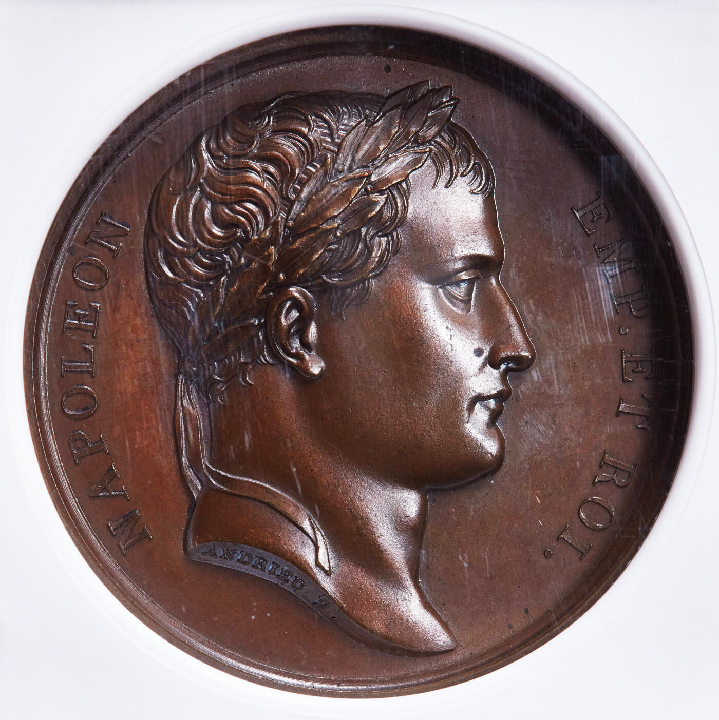 【俄甄集藏】2025年(045)12-03 星期三 晚 19:30 全场包邮 法国拿破仑帝国1809年瓦格拉姆战役胜利纪念大铜章，NGC MS63，巧克力包浆，高浮雕，稀少品