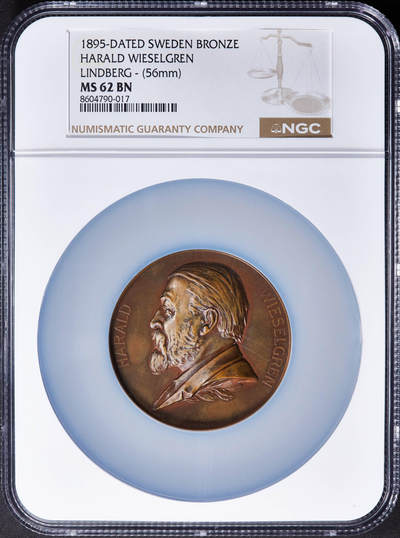 【俄甄集藏】2025年(045)12-03 星期三 晚 19:30 全场包邮 - 瑞典1895年纪念作家哈拉尔德·维塞尔格伦诞辰60周年大铜章，NGC MS62，巧克力包浆，高浮雕，名家林德伯格作品，背面为北欧神话青春女神伊敦站像，直径56mm